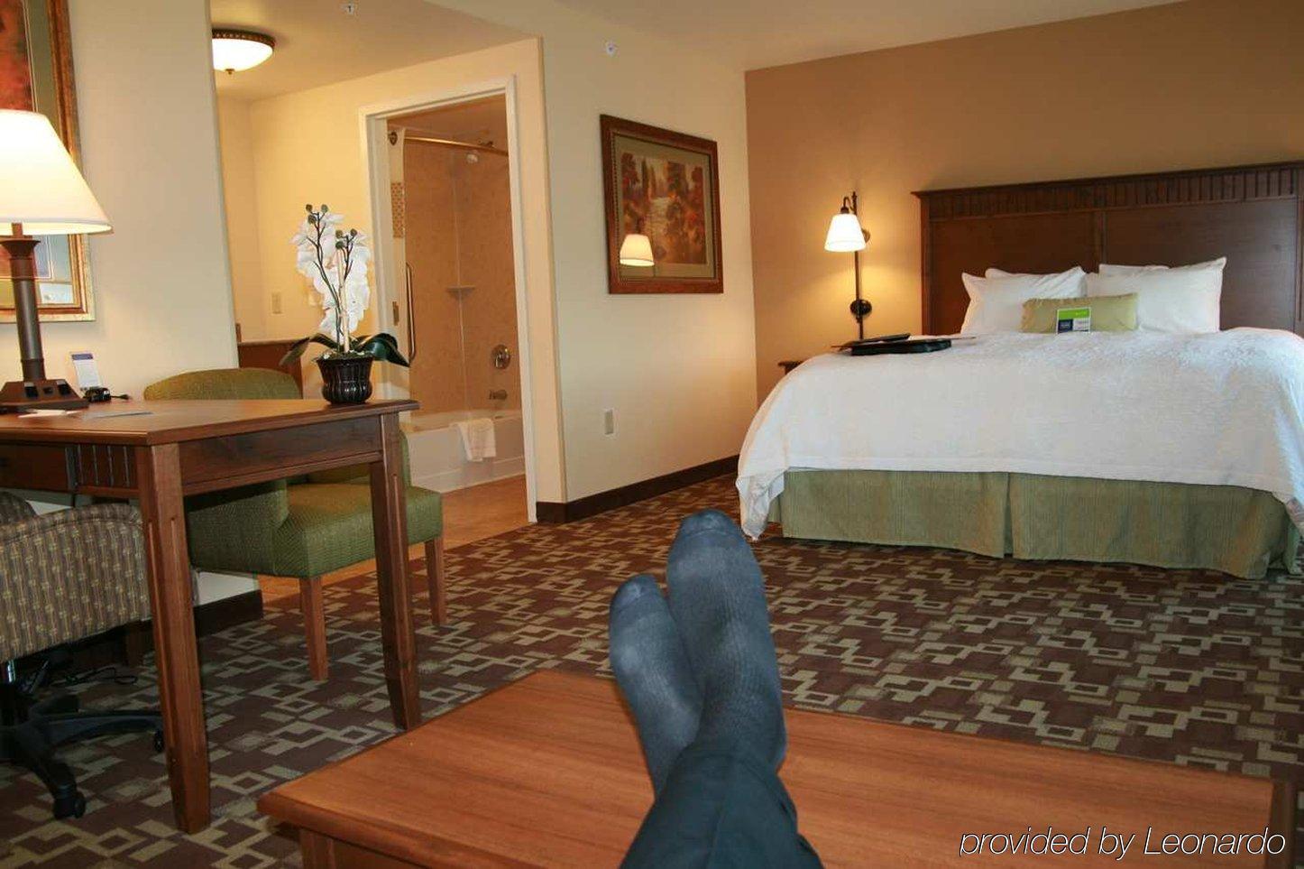 Hampton Inn & Suites Fairbanks Bilik gambar